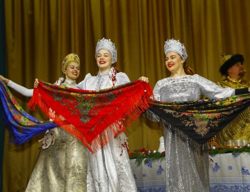 «Новый год для детей» в РОО «Подари надежду» и «ЕЦССДМ»